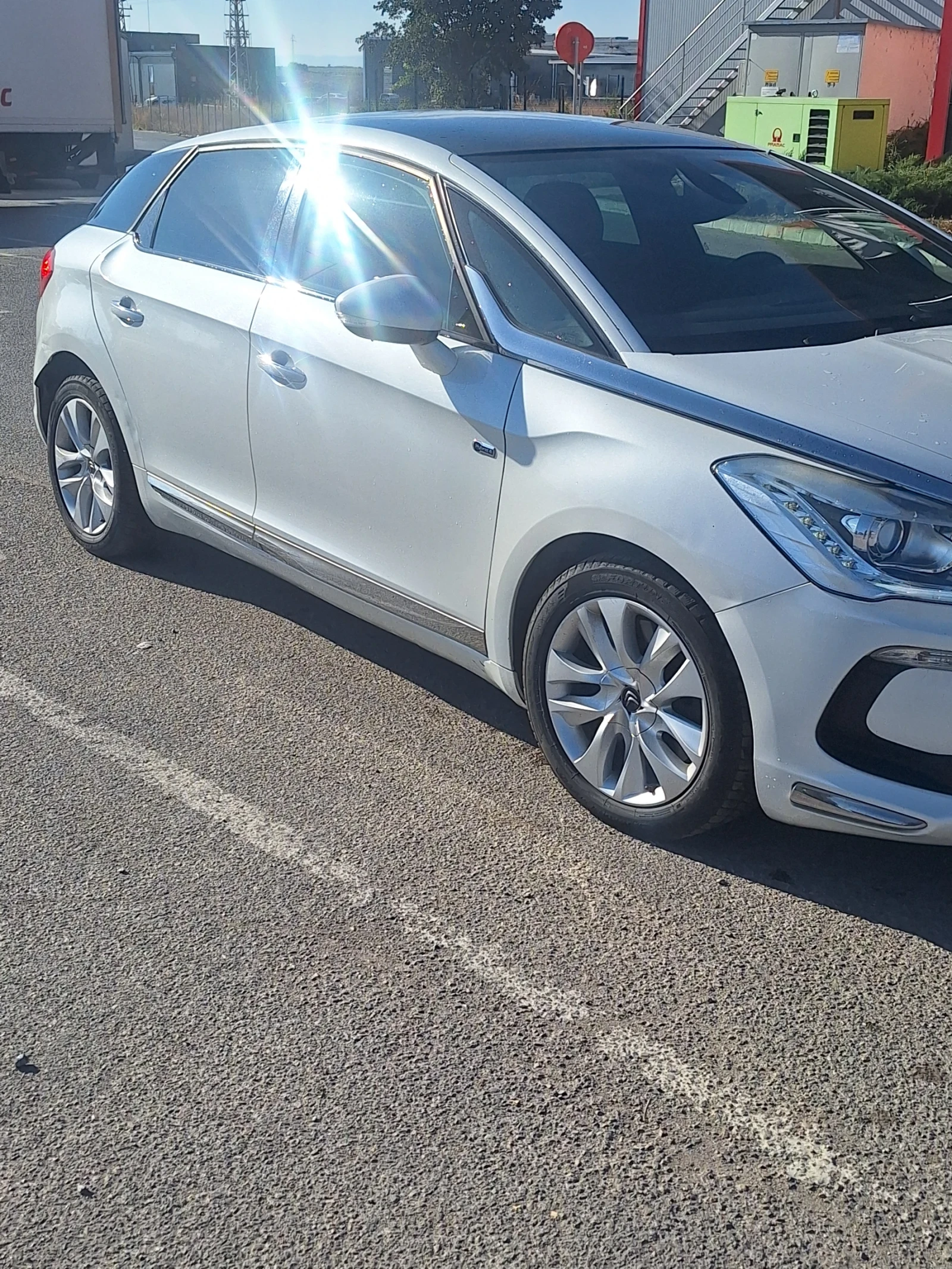DS DS 5, снимка 3 - Автомобили и джипове - 56460300