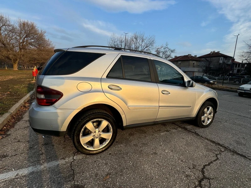 Mercedes-Benz ML 320 НА ПРУЖИНИ, снимка 3 - Автомобили и джипове - 48771639