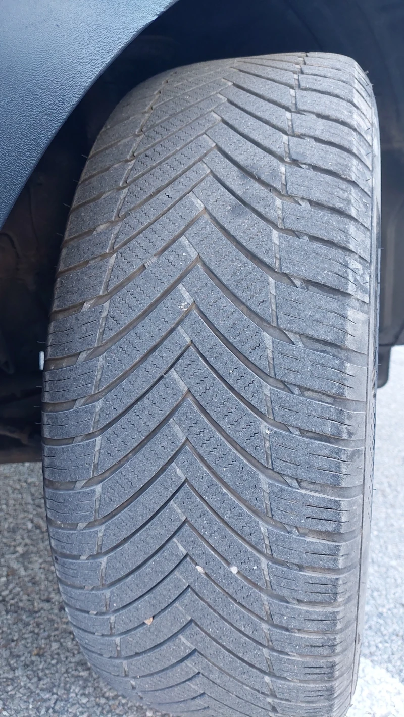 Kia Sportage 1.7 FULL ЕКСТРИ, снимка 17 - Автомобили и джипове - 52178235