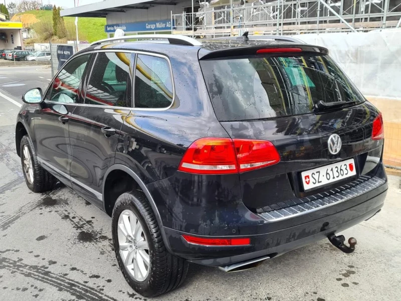VW Touareg 3.0 TDI 245 к.с. 4x4 / 2011г / Въздушно / Dynaudio, снимка 13 - Автомобили и джипове - 52498540