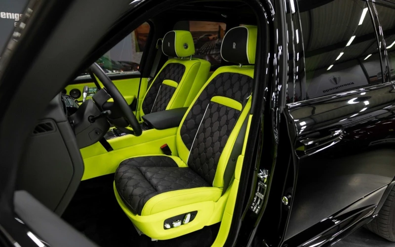 Rolls-Royce Cullinan BLACK BADGE/BESPOKE/SHOOTING STAR/TV/CARBON/, снимка 10 - Автомобили и джипове - 52822246