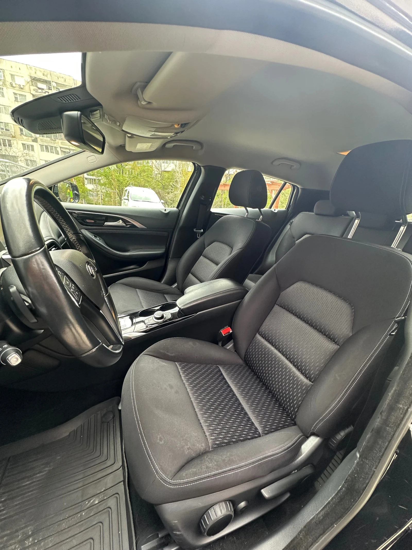 Infiniti Q30  - изображение 7