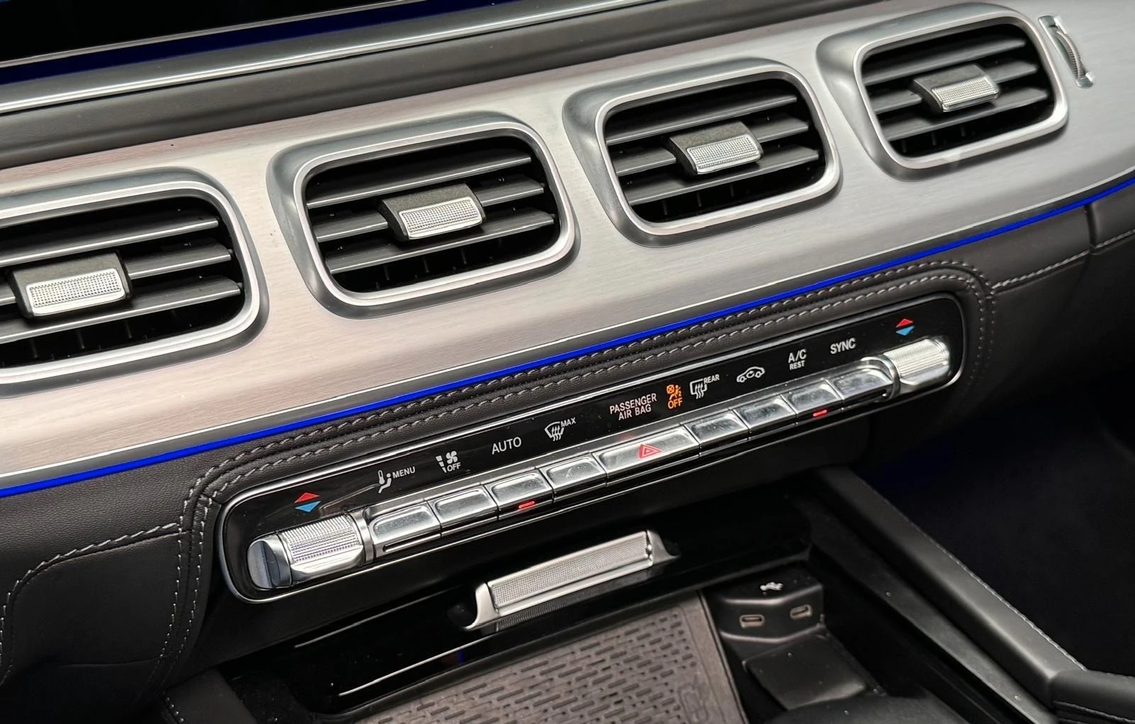 Mercedes-Benz GLE 63 S AMG /4-MATIC/FACELIFT/NIGHT/PANO/BURM/360/HEAD UP/22/  | Mobile.bg   13