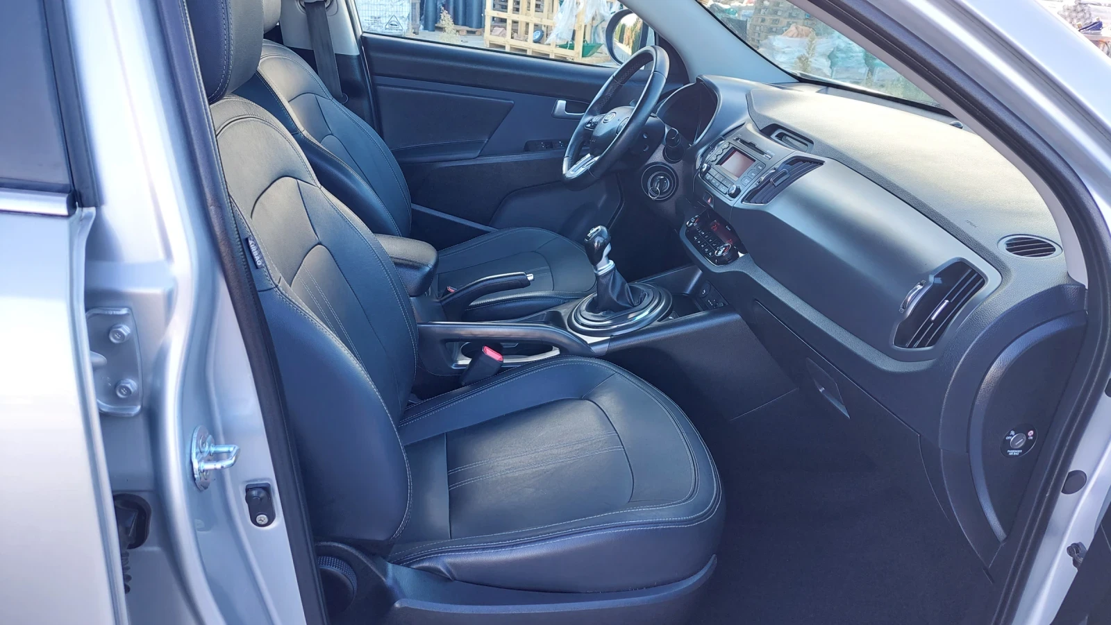 Kia Sportage 1.7 FULL ЕКСТРИ - изображение 10