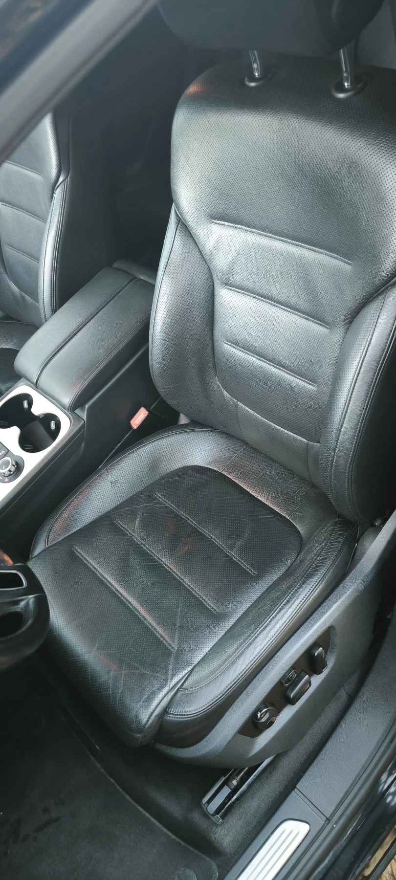 VW Touareg 3.0 TDI 245 к.с. 4x4 / 2011г / Въздушно / Dynaudio - изображение 8