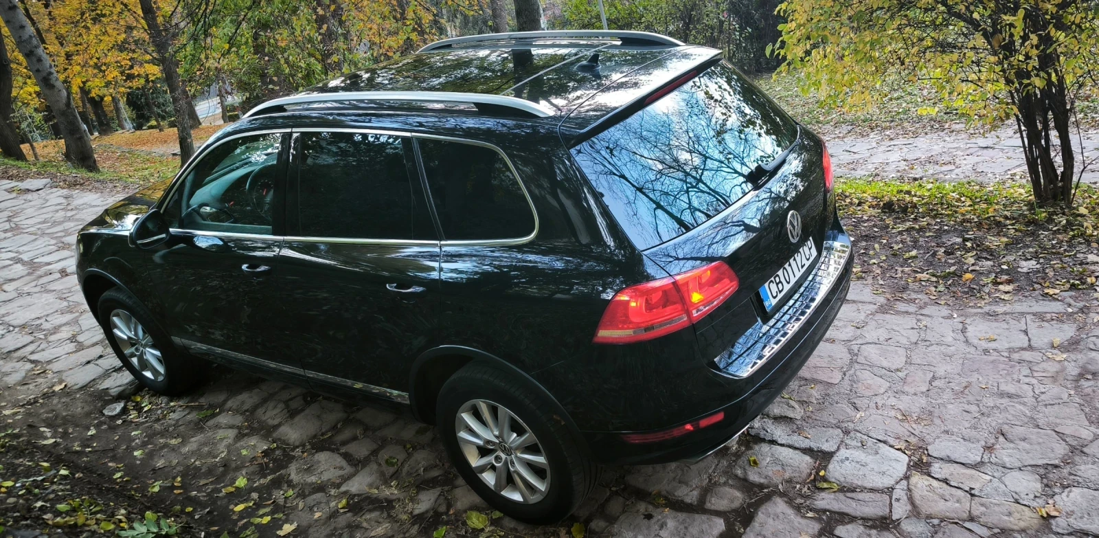 VW Touareg 3.0 TDI 245 к.с. 4x4 / 2011г / Въздушно / Dynaudio - изображение 4
