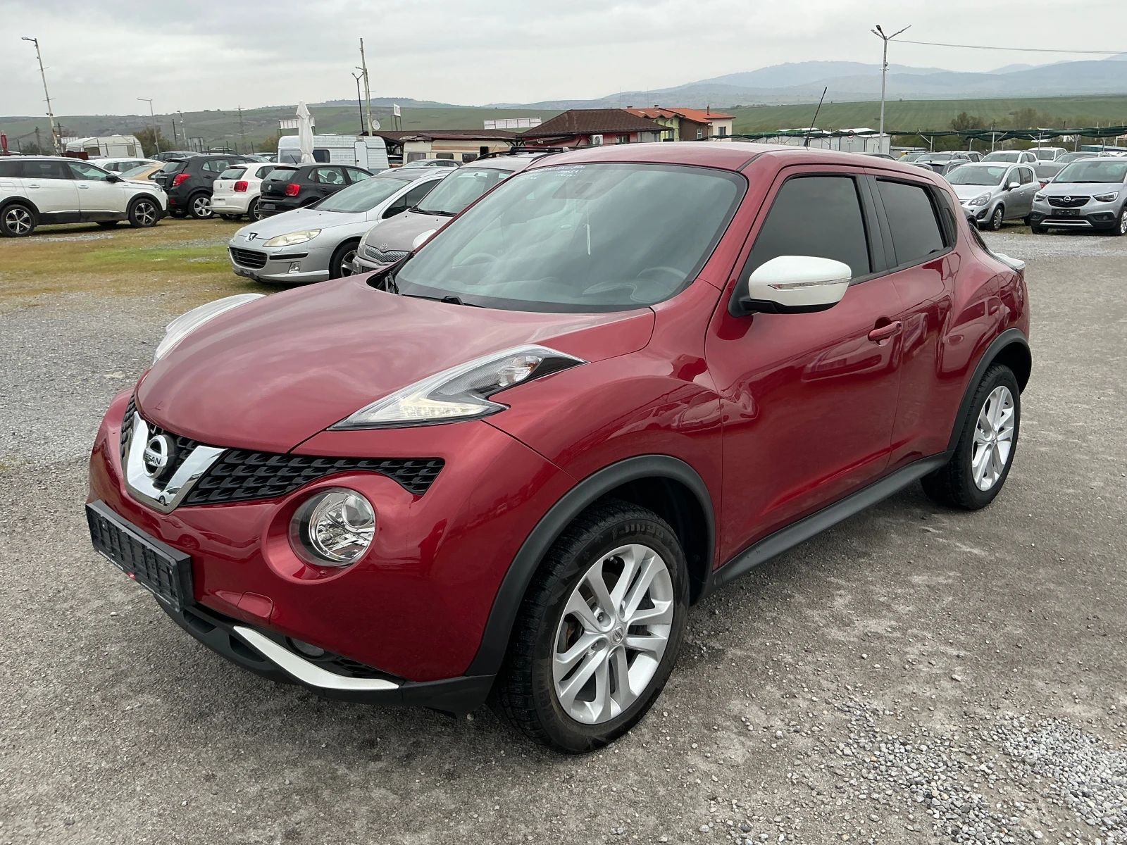 Nissan Juke 1.5 DCI, снимка 3 - Автомобили и джипове - 53035659