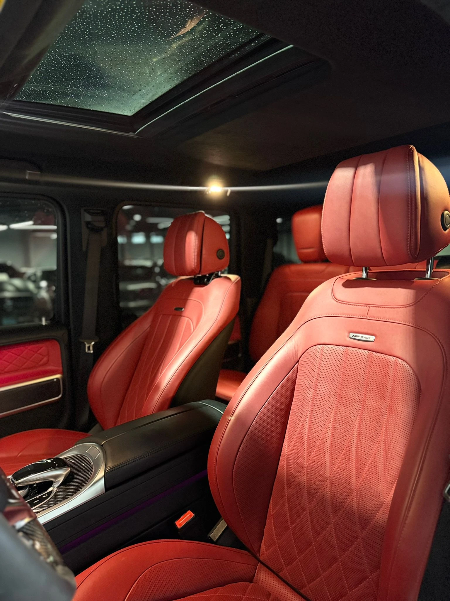 Mercedes-Benz G 63 AMG AMG/CARBON/RED, снимка 3 - Автомобили и джипове - 53750691