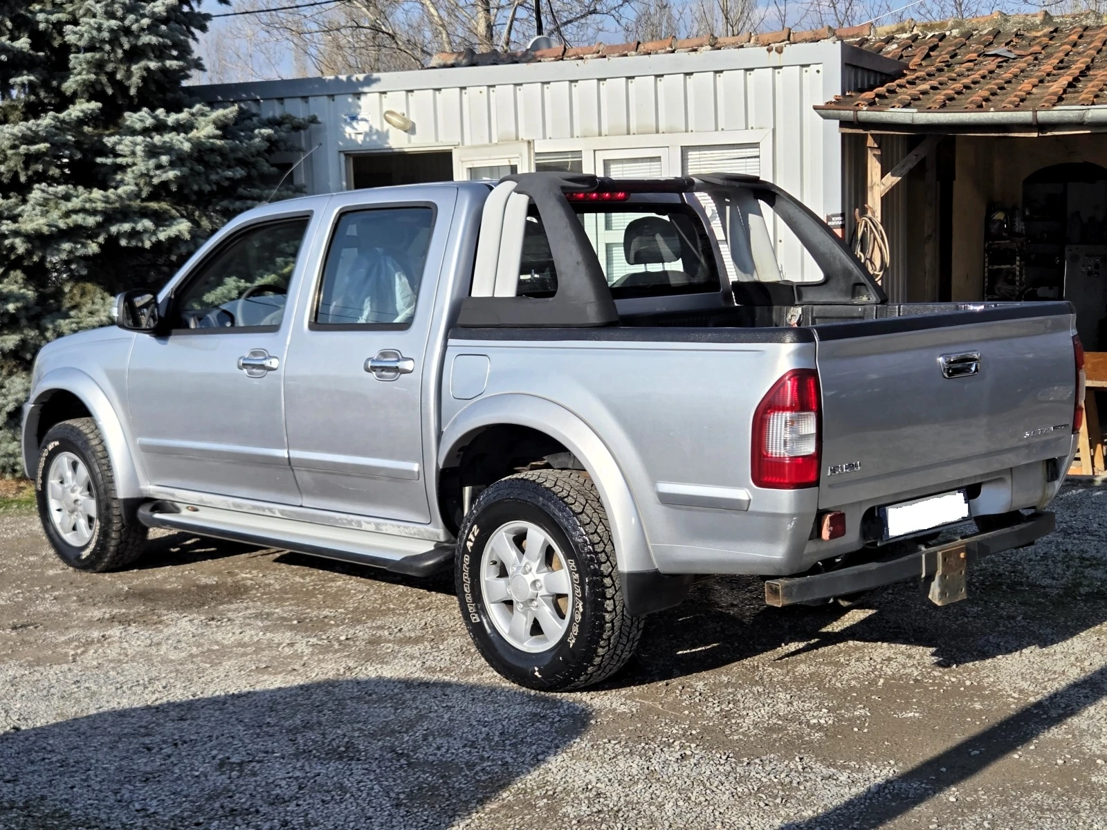 Isuzu D-max 3.0TD 4x4 КЛИМАТИК - изображение 5