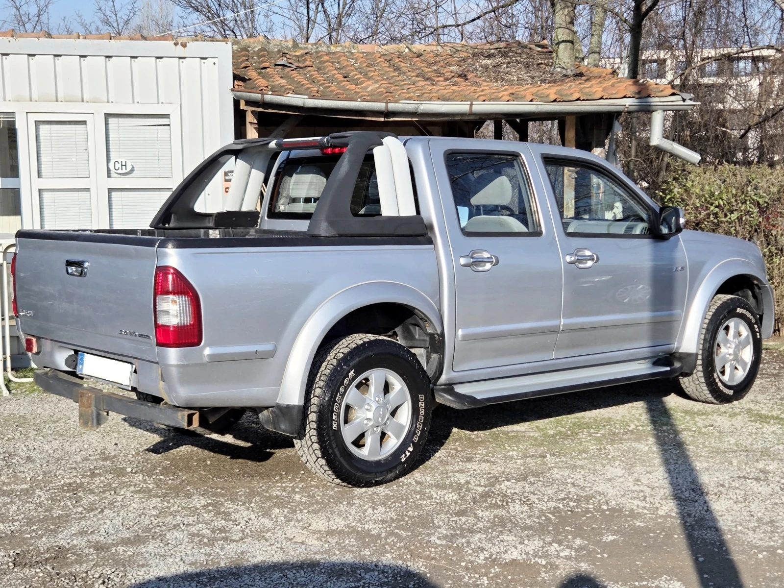 Isuzu D-max 3.0TD 4x4 КЛИМАТИК - изображение 6