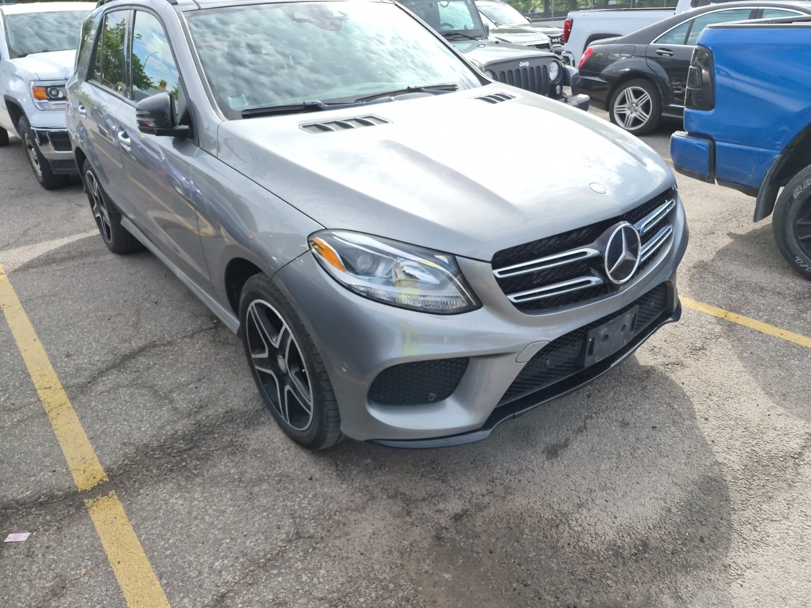 Mercedes-Benz GLE 350 D * AMG * 360 CAMERA * CARFAX * H&K * , снимка 2 - Автомобили и джипове - 54900874