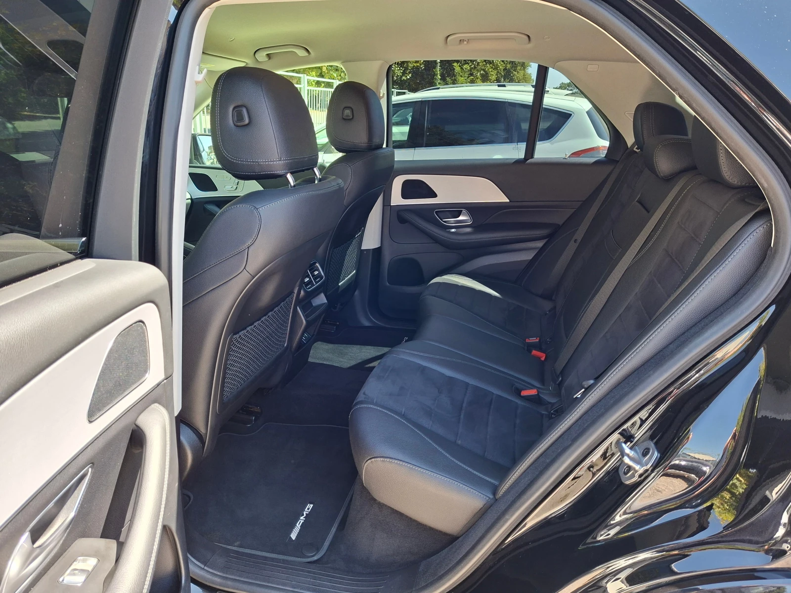 Mercedes-Benz GLE 300 d/AMG/4MATIC/CAMERA 360/9G, снимка 11 - Автомобили и джипове - 55691220