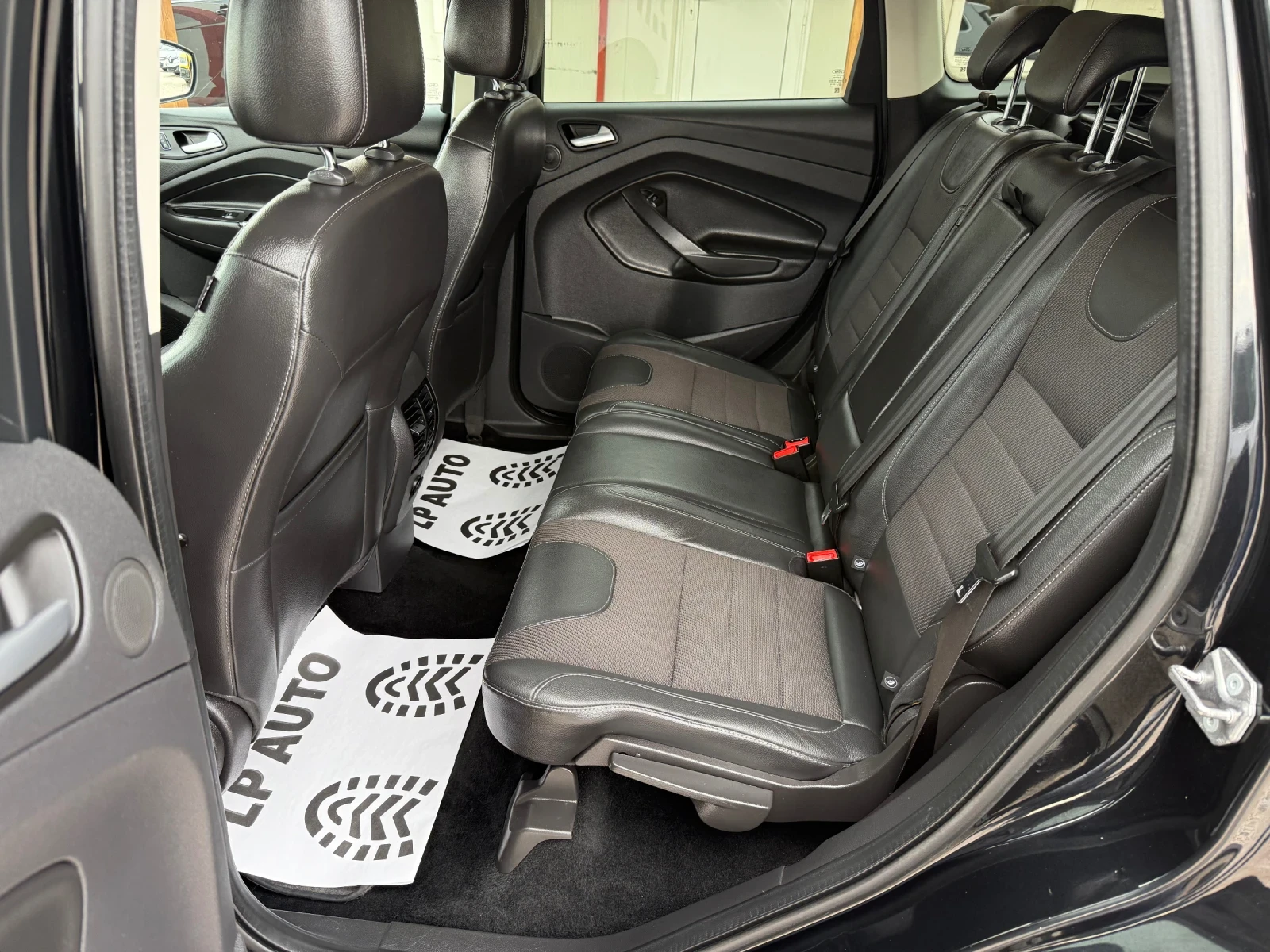 Ford Kuga 2.0d* 150k.c* 4x4* TITANIUM* �.������� | Mobile.bg � ����������� 11
