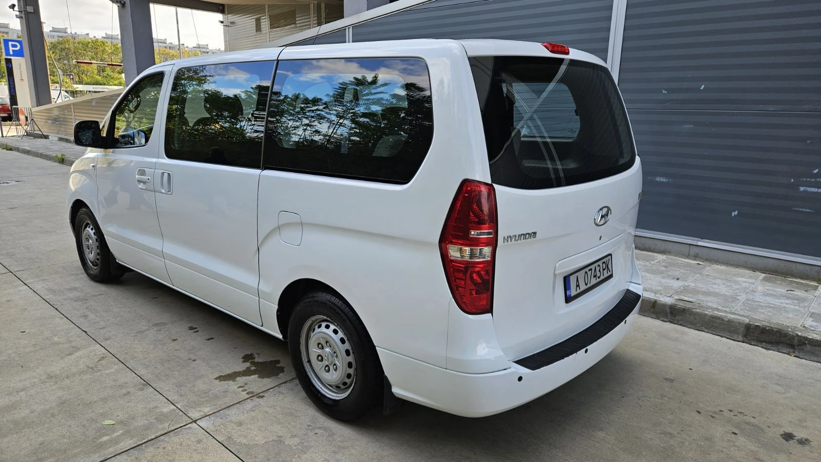 Hyundai H1 2.5 CRDI 7+ 1 - изображение 3