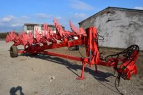 Плуг Kuhn CHALLENGER 8, снимка 1