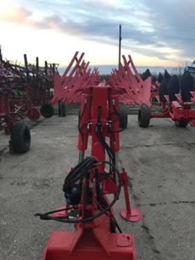 Плуг Kuhn CHALLENGER 8, снимка 3