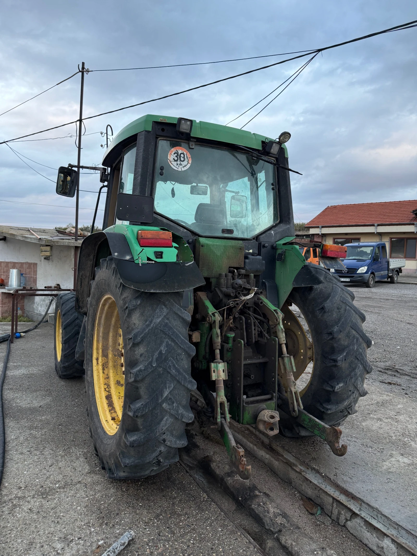 Трактор John Deere  - изображение 2