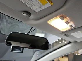 Toyota Prius C 1.5 Хибрид, снимка 10