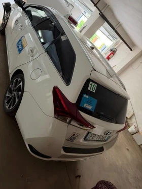 Toyota Auris 1.8HYBRID, снимка 2