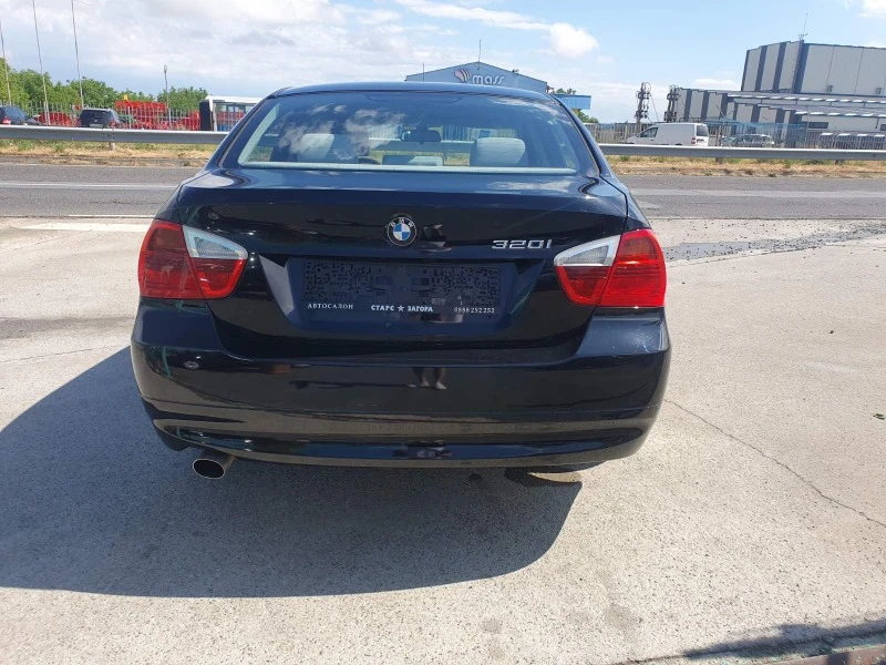 BMW 320 2, 0i Италия , снимка 4 - Автомобили и джипове - 46225302