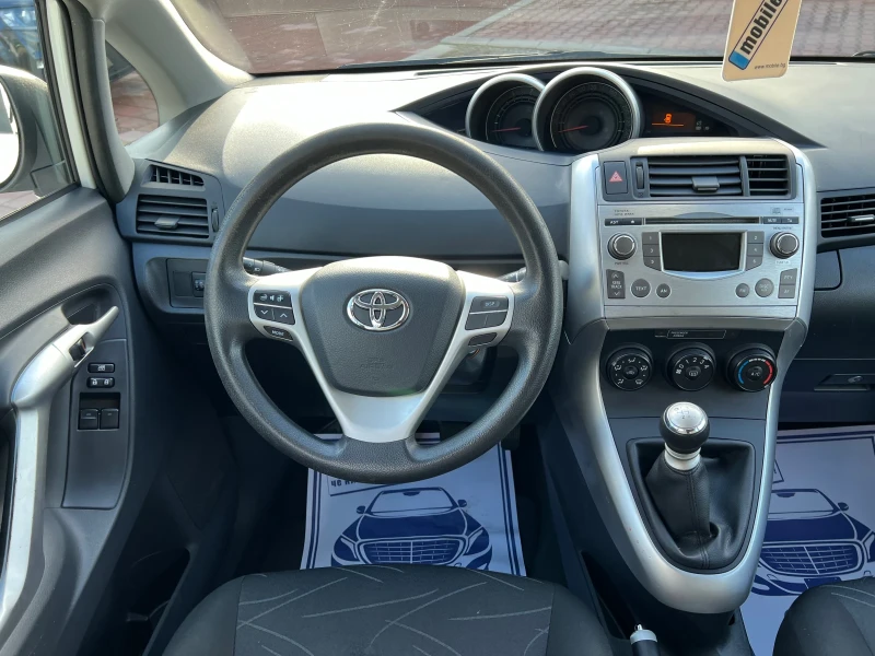 Toyota Verso 1.6* * , снимка 12 - Автомобили и джипове - 48367206