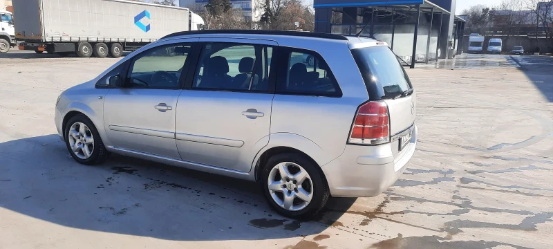 Opel Zafira, снимка 2 - Автомобили и джипове - 49026115