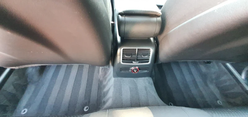 Audi A6 2.0I 16V AUTOM., снимка 16 - Автомобили и джипове - 50788585