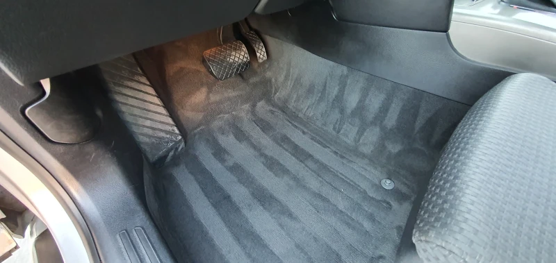 Audi A6 2.0I 16V AUTOM., снимка 12 - Автомобили и джипове - 50788585