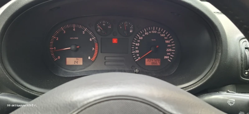 Seat Leon, снимка 9 - Автомобили и джипове - 52330643