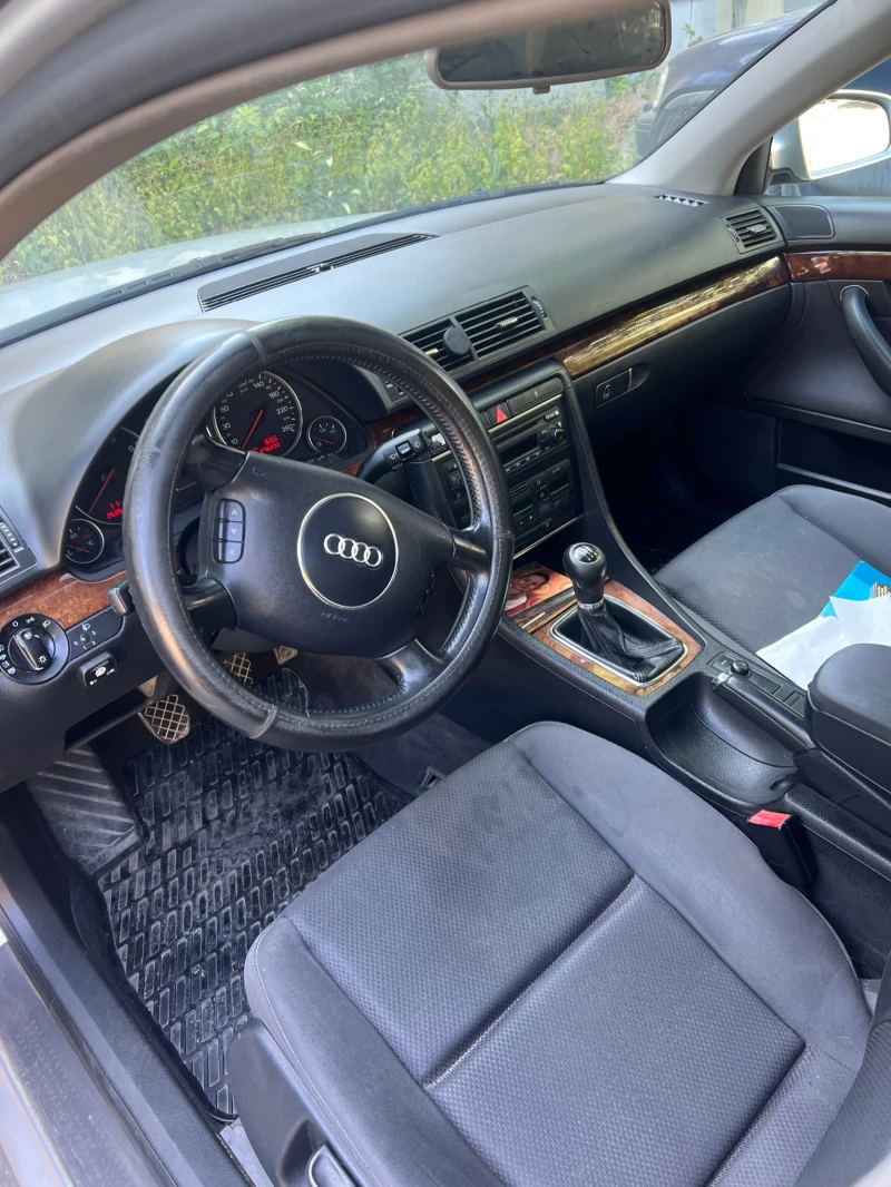 Audi A4 1.8T АГУ, снимка 5 - Автомобили и джипове - 52506628
