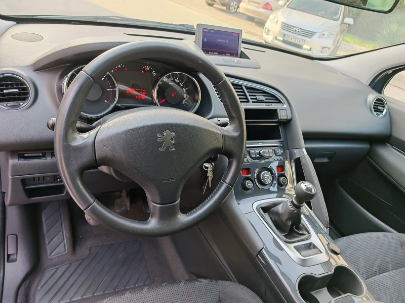 Peugeot 3008 1.6 ДИЗЕЛ  НАВИ, снимка 10 - Автомобили и джипове - 52837523