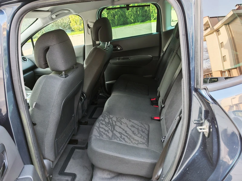 Peugeot 3008 1.6 ДИЗЕЛ  НАВИ, снимка 15 - Автомобили и джипове - 52837523