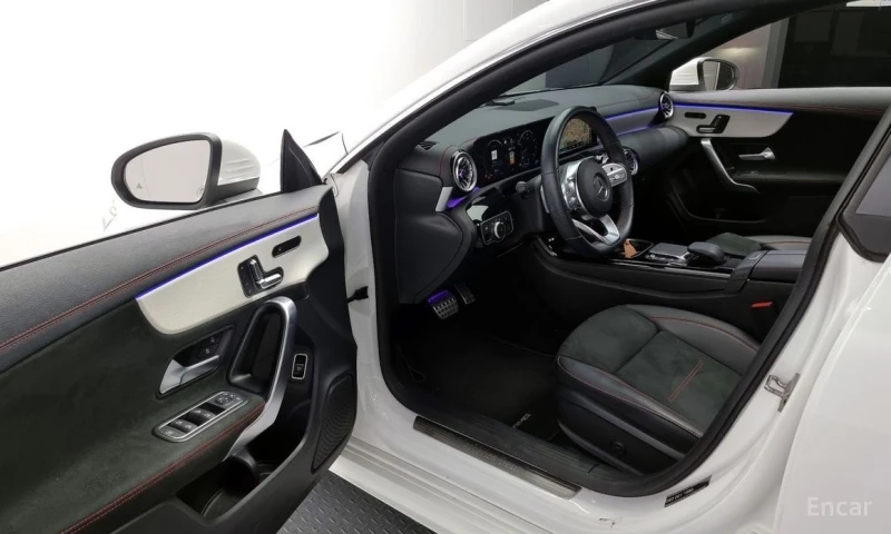 Mercedes-Benz CLA 250, снимка 10 - Автомобили и джипове - 52962223
