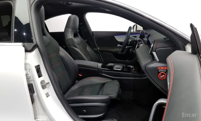 Mercedes-Benz CLA 250, снимка 11 - Автомобили и джипове - 52962223