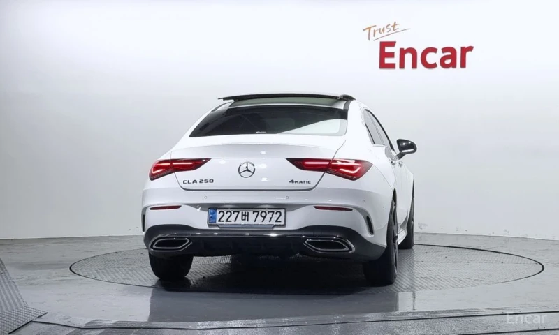 Mercedes-Benz CLA 250, снимка 4 - Автомобили и джипове - 52962223