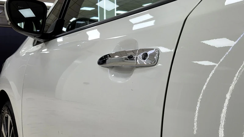 Nissan Leaf  Сервизна Книжка/Гаранционен, снимка 7 - Автомобили и джипове - 53500200