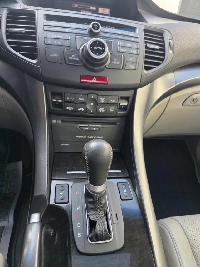 Honda Accord 2.4 i-VTEC* AUTOMATIC* FACELIFT* SWISS* 73000km, снимка 8 - Автомобили и джипове - 53668683