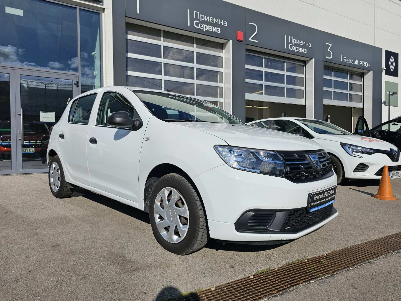 Dacia Sandero TCe 90 к.с. Бензин Stop & Start LPG - изображение 2