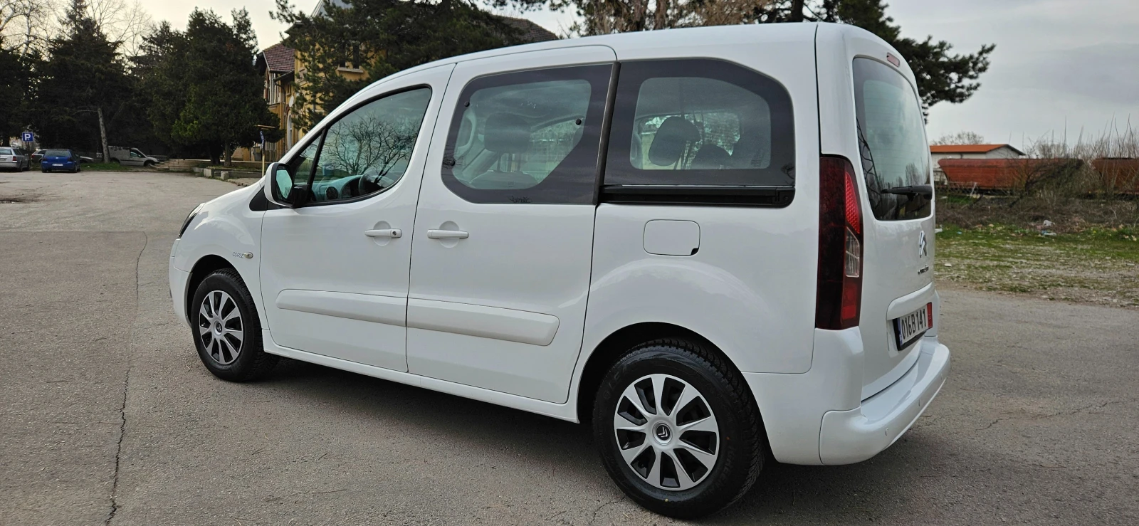 Citroen Berlingo ПЪТНИЧЕСКИ* 1, 6HDi-100кс* 2012г* LED* ЕВРО5Б* ТОП - изображение 4