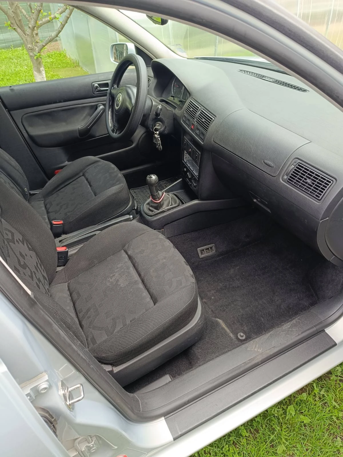 VW Golf 1.9 TDI 90 К.С. - изображение 8