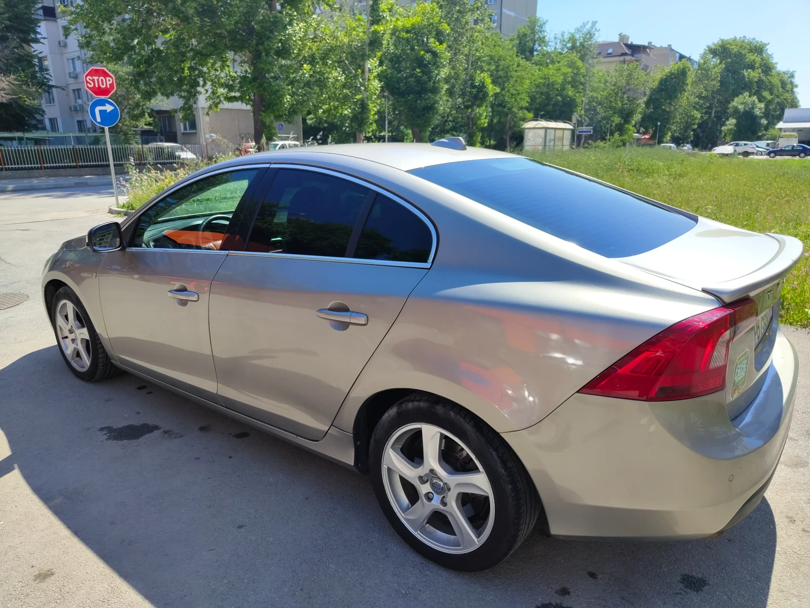 Volvo S60 D3 - изображение 4