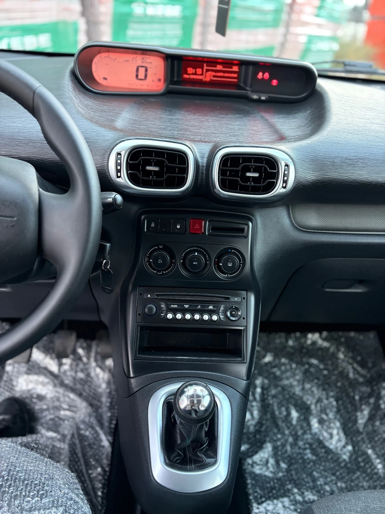 Citroen C3 Picasso 1, 6hdi - изображение 10