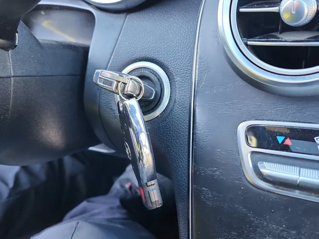 Mercedes-Benz C 43 AMG * CARFAX * ФИНАНСИРАНЕ  - изображение 8