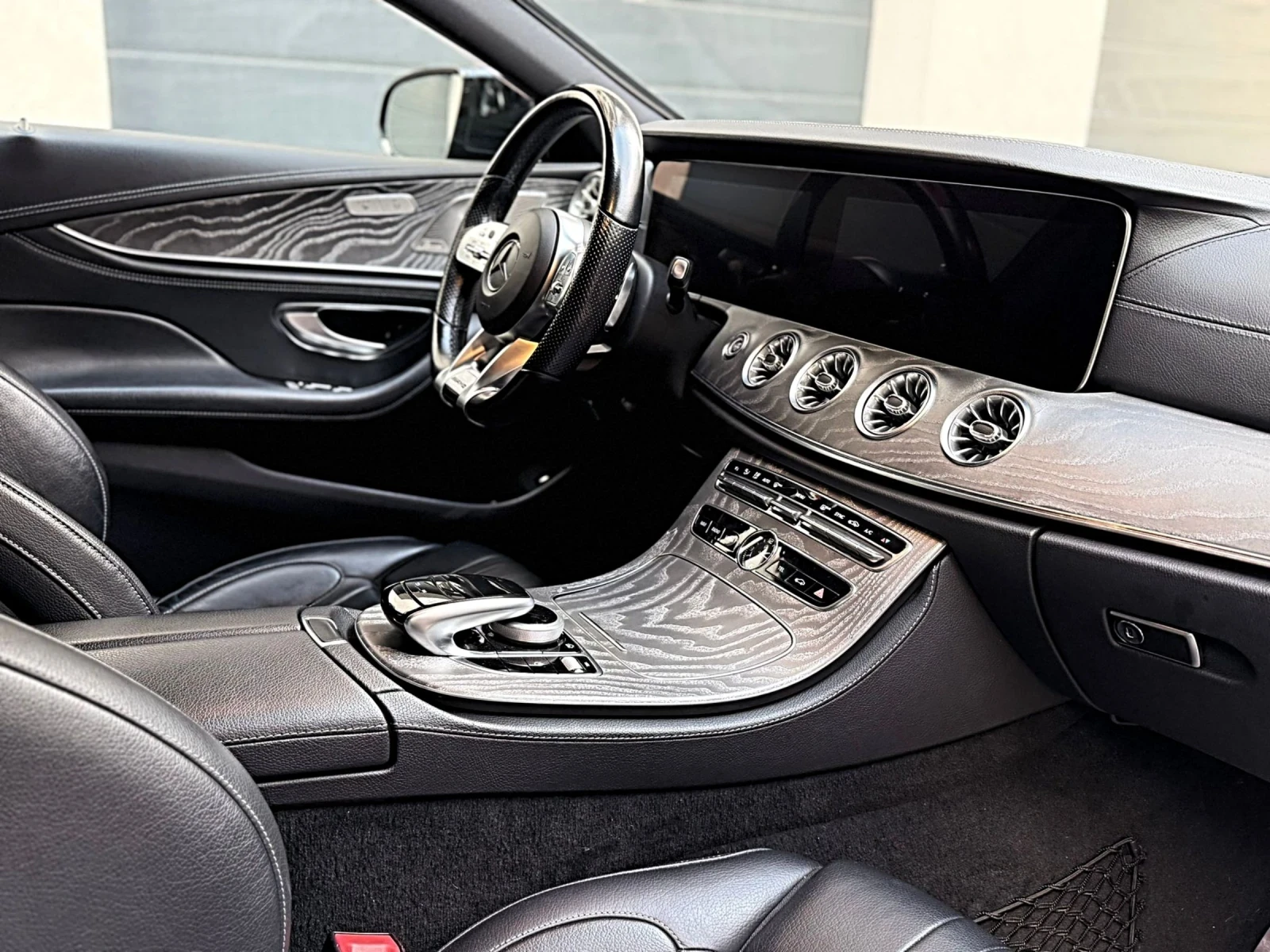 Mercedes-Benz CLS 400 MERCEDES CLS400d * AMG Line* Multibeam* Digital* F, снимка 15 - Автомобили и джипове - 53077594