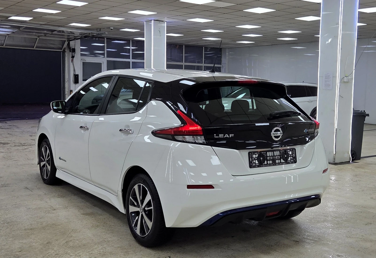 Nissan Leaf  Сервизна Книжка/Гаранционен - изображение 4