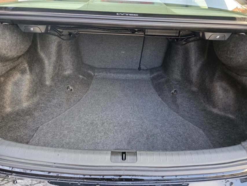 Honda Accord 2.4i* 201к.с.* ШВЕЙЦАРИЯ* FACELIFT* 73000km, снимка 13 - Автомобили и джипове - 53668683