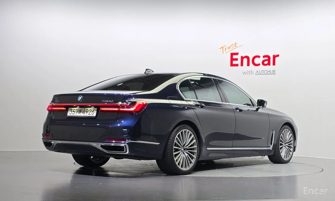 BMW 730 d PURE EXCELLENCE* HARMAN KARDON* 360* HEAD-UP* , снимка 3 - Автомобили и джипове - 54153396