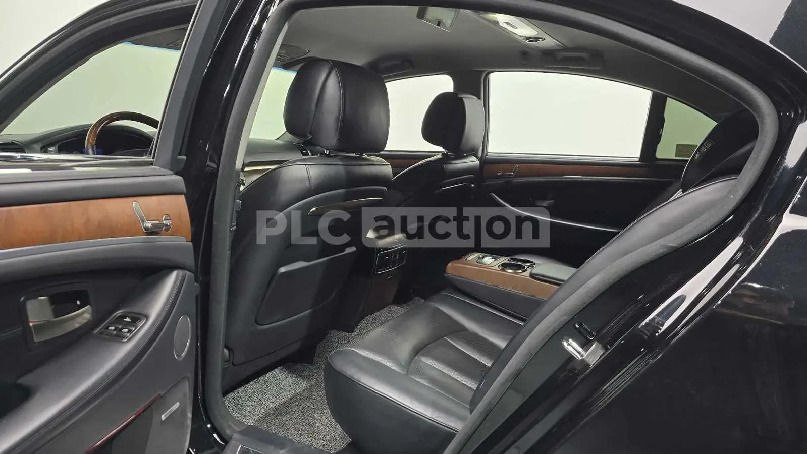 SsangYong Chairman | Mobile.bg � ����������� 12