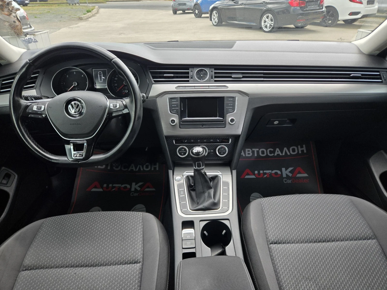 VW Passat 1.6TDI-120��= 6��= R-Line= �������= KEYLESS= CRUIS | Mobile.bg � ����������� 12