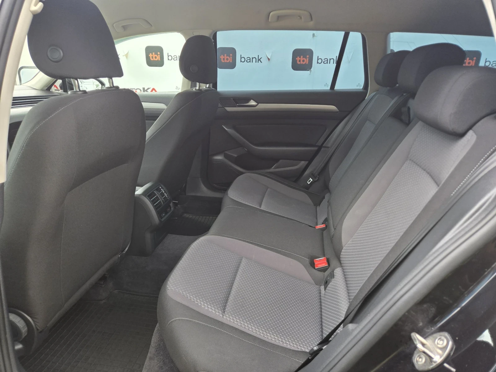 VW Passat 1.6TDI-120��= 6��= R-Line= �������= KEYLESS= CRUIS | Mobile.bg � ����������� 9